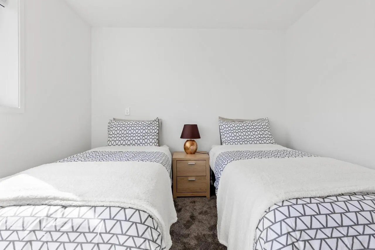 Beachside Townhouse Κράισττσερτς 0*,